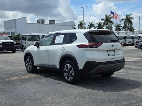 Used 2023 Nissan Rogue SV image 5