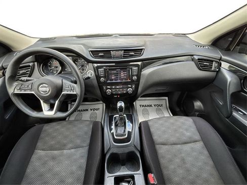 Used 2020 Nissan Rogue Sport SV image 19