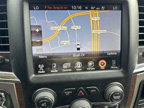 Used 2017 RAM 1500 Laramie w/ Convenience Group AWD/4WD image 18
