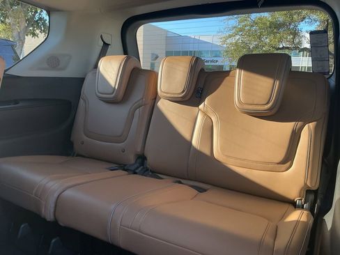 New 2026 INFINITI QX80 Luxe w/ Cargo Package AWD/4WD image 32