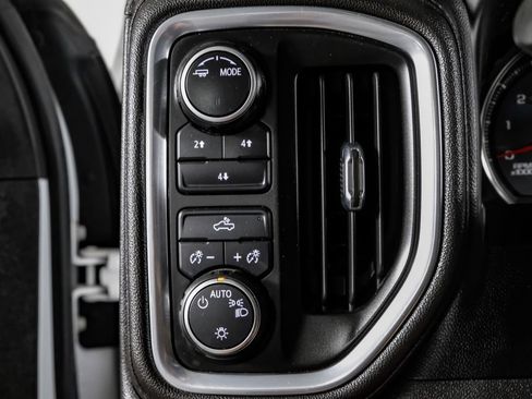 Used 2022 Chevrolet Silverado 2500 LT AWD/4WD image 25