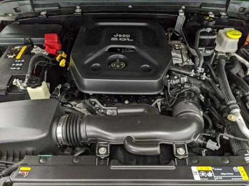 Used 2023 Jeep Wrangler Unlimited Rubicon 4xe AWD/4WD image 24