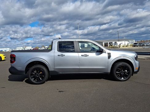Used 2024 Ford Maverick Lariat w/ Black Appearance Package image 7