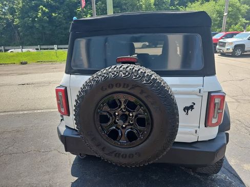 Used 2023 Ford Bronco Wildtrak image 8