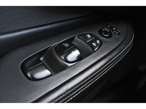 Used 2020 Nissan Murano S FWD image 22