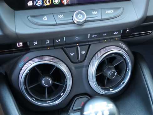 Used 2020 Chevrolet Camaro SS image 28