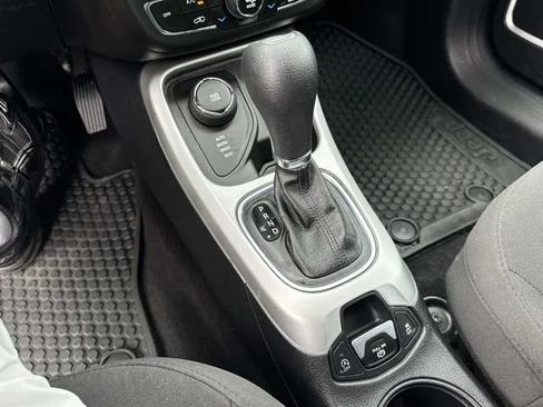 Used 2019 Jeep Compass Sport AWD/4WD image 39