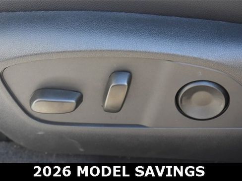 New 2025 Chevrolet Traverse LT w/ Enhanced Driving Package image 24