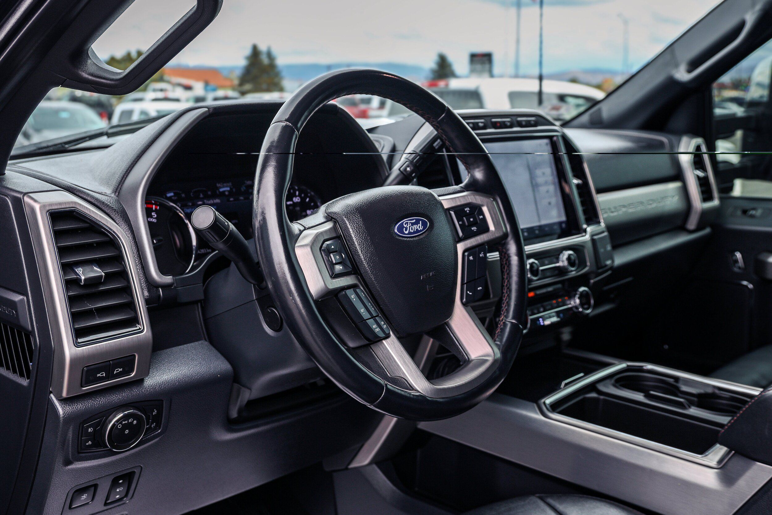 Used 2022 Ford F350 Platinum AWD/4WD image 8