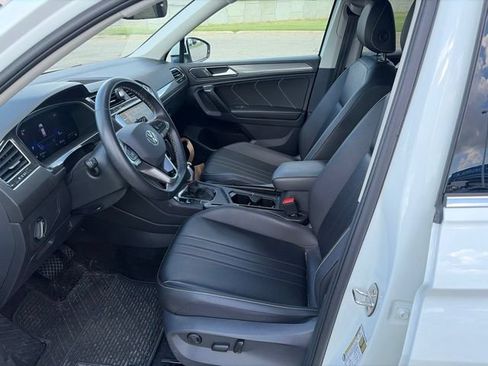 Used 2024 Volkswagen Tiguan SE FWD image 6