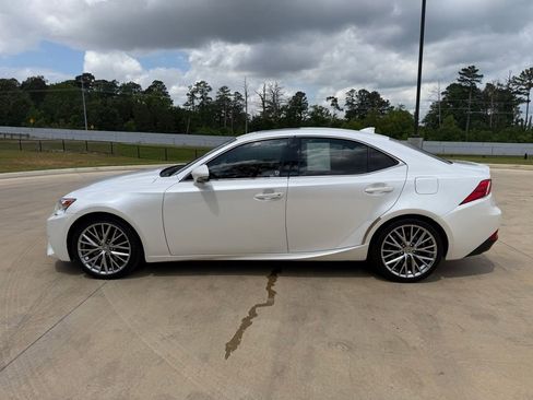 Used 2016 Lexus IS 200t w/ Premium Package RWD image 2