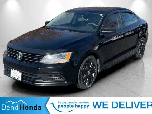 Used 2015 Volkswagen Jetta TDI S image 1