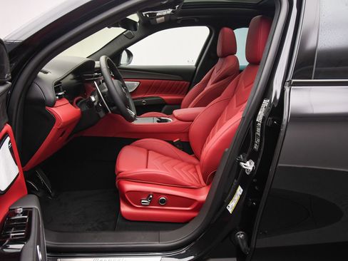 Used 2025 Maserati Grecale Modena AWD/4WD image 18