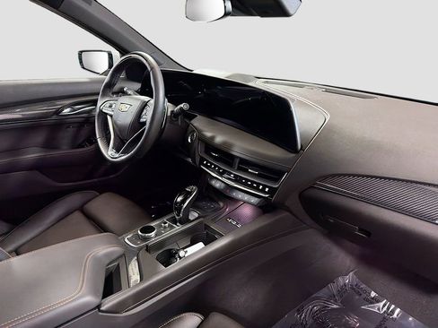 Used 2025 Cadillac CT5 V AWD/4WD image 31
