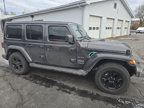 Used 2021 Jeep Wrangler Unlimited Sahara w/ Cold Weather Group image 3