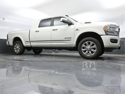 Used 2022 RAM 2500 Limited AWD/4WD image 43