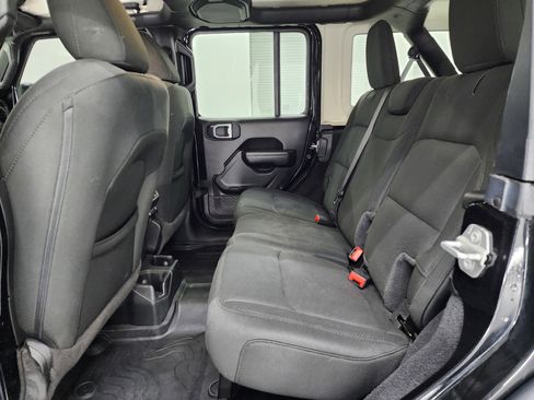 Used 2022 Jeep Wrangler Unlimited Sport image 8