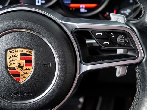 Used 2017 Porsche 911 Carrera image 10