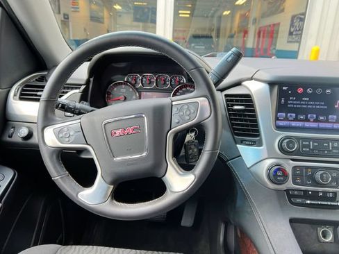 Used 2016 GMC Yukon SLE w/ Convenience Package AWD/4WD image 18