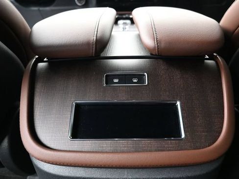 Used 2025 Lincoln Navigator Reserve AWD/4WD image 26