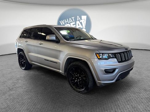 Used 2018 Jeep Grand Cherokee Altitude AWD/4WD image 1