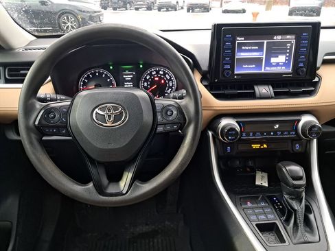 Used 2021 Toyota RAV4 XLE image 14