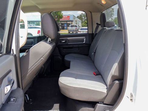 Used 2021 RAM 1500 Classic SLT RWD image 9