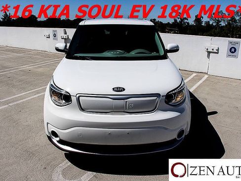 Used 2016 Kia Soul EV FWD image 37