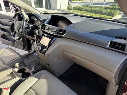Used 2017 Honda Odyssey EX-L image 33