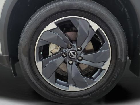 Certified 2024 Nissan Rogue SV w/ SV Premium Package FWD image 25