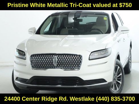 Used 2022 Lincoln Nautilus Reserve image 3