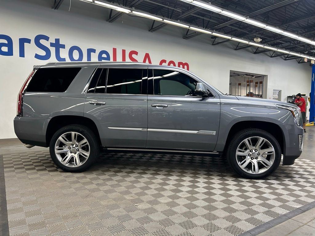Used 2019 Cadillac Escalade Premium Luxury RWD image 9