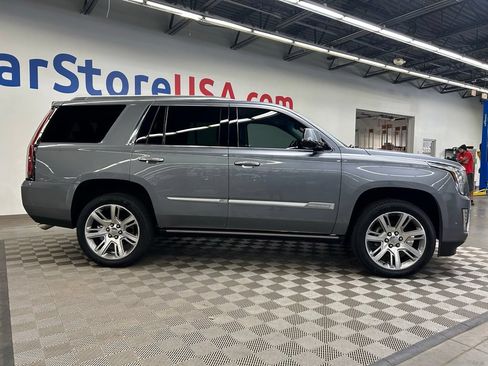 Used 2019 Cadillac Escalade Premium Luxury RWD image 9