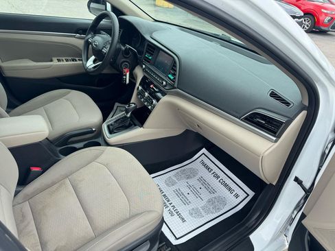 Used 2020 Hyundai Elantra SEL w/ Cargo Package (C1) FWD image 10