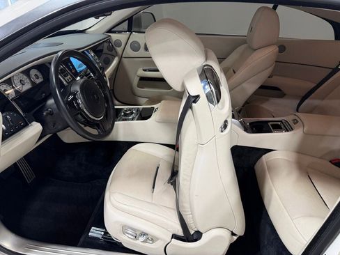 Used 2019 Rolls-Royce Wraith image 30