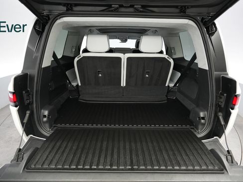 Used 2024 Rivian R1S Adventure AWD/4WD image 8