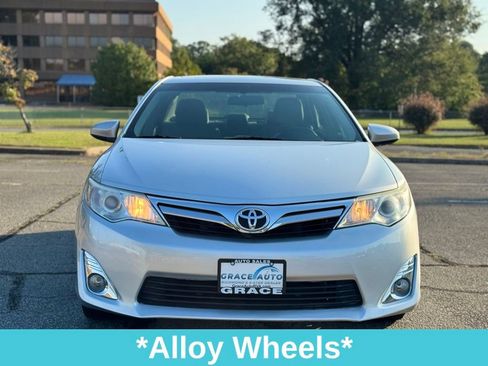 Used 2014 Toyota Camry XLE image 15