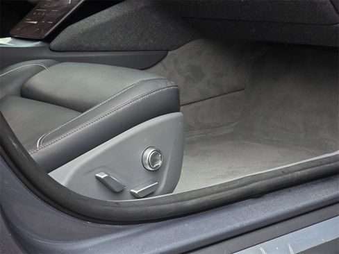 Used 2024 Lucid Air Touring image 17