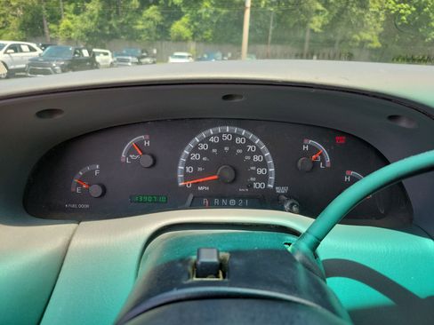 Used 2002 Ford F150 2WD Regular Cab image 9
