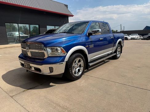 Used 2016 RAM 1500 Laramie w/ Convenience Group AWD/4WD image 30