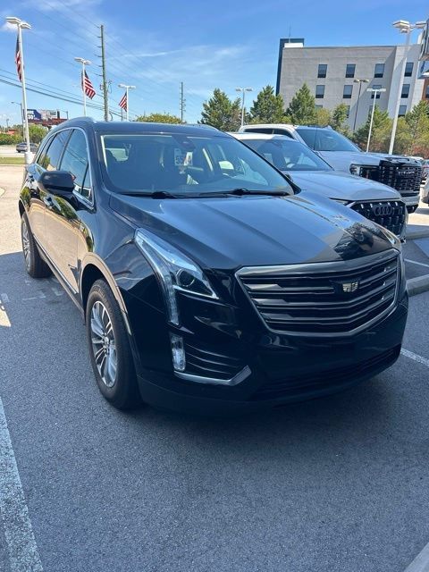 Used 2018 Cadillac XT5 Luxury w/ Driver Awareness Package FWD image 2