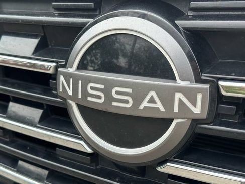 Used 2025 Nissan Rogue SV AWD/4WD image 9