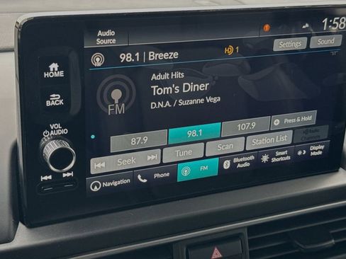 New 2025 Honda Pilot Touring image 21