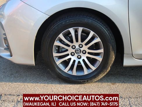 Used 2018 Toyota Sienna image 9