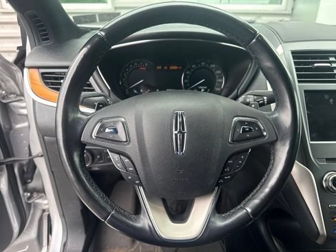 Used 2018 Lincoln MKC Reserve w/ Lincoln MKC Climate Package AWD/4WD image 12