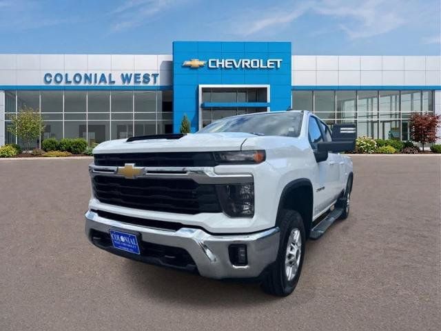 Used 2025 Chevrolet Silverado 2500 LT w/ Convenience Package AWD/4WD image 2