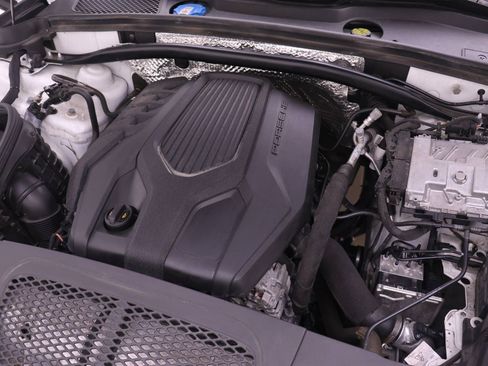 Certified 2023 Porsche Macan Turbo AWD/4WD image 25