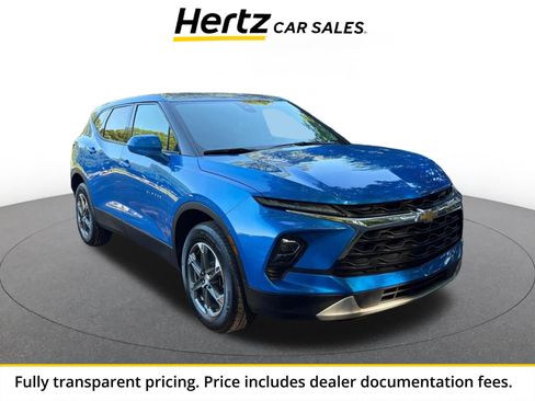 Used 2025 Chevrolet Blazer LT FWD image 1