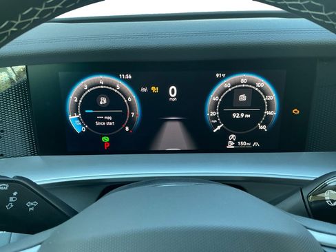 New 2025 Volkswagen Tiguan SE image 20