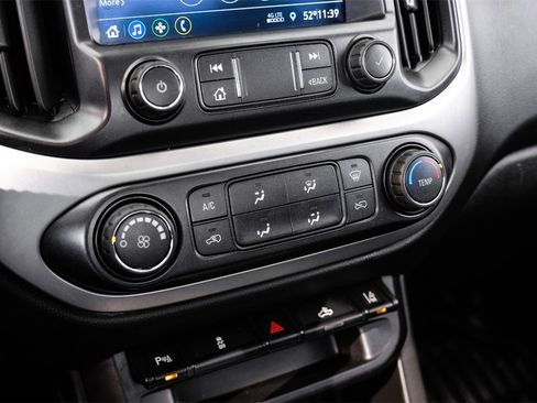 Used 2021 Chevrolet Colorado LT w/ Fleet Safety Package image 19